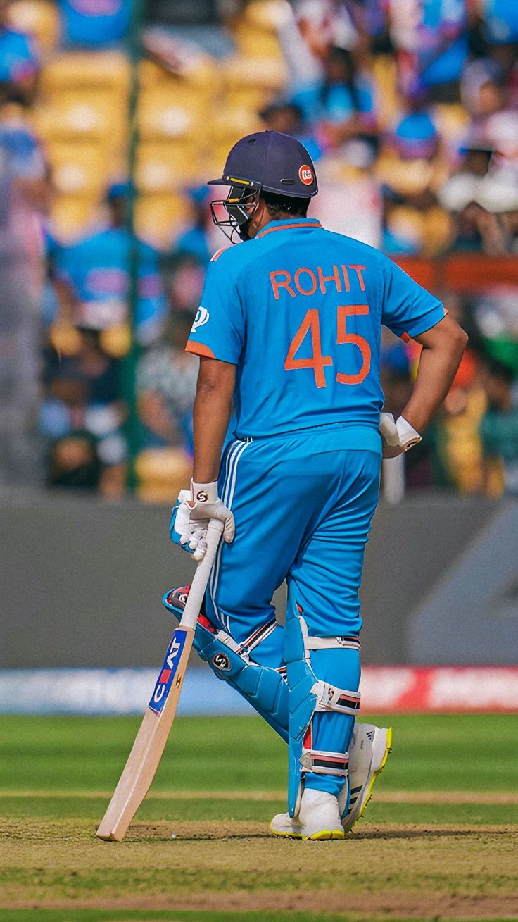 Read more about the article Rohit Sharma: From Young Talent to Cricket Legend